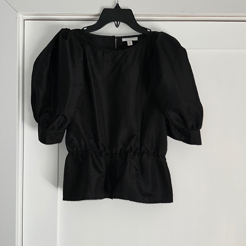 NEW— TOP SHOP blouse w open back